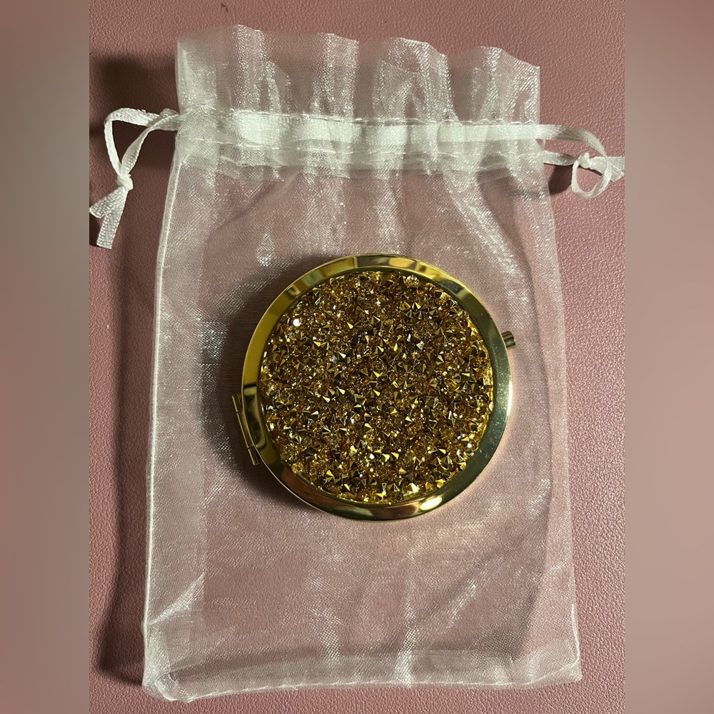 Glam Compact Mirror in Sparkling Gold with Organza Drawstring Dust Bag New - Picture 2 of 11